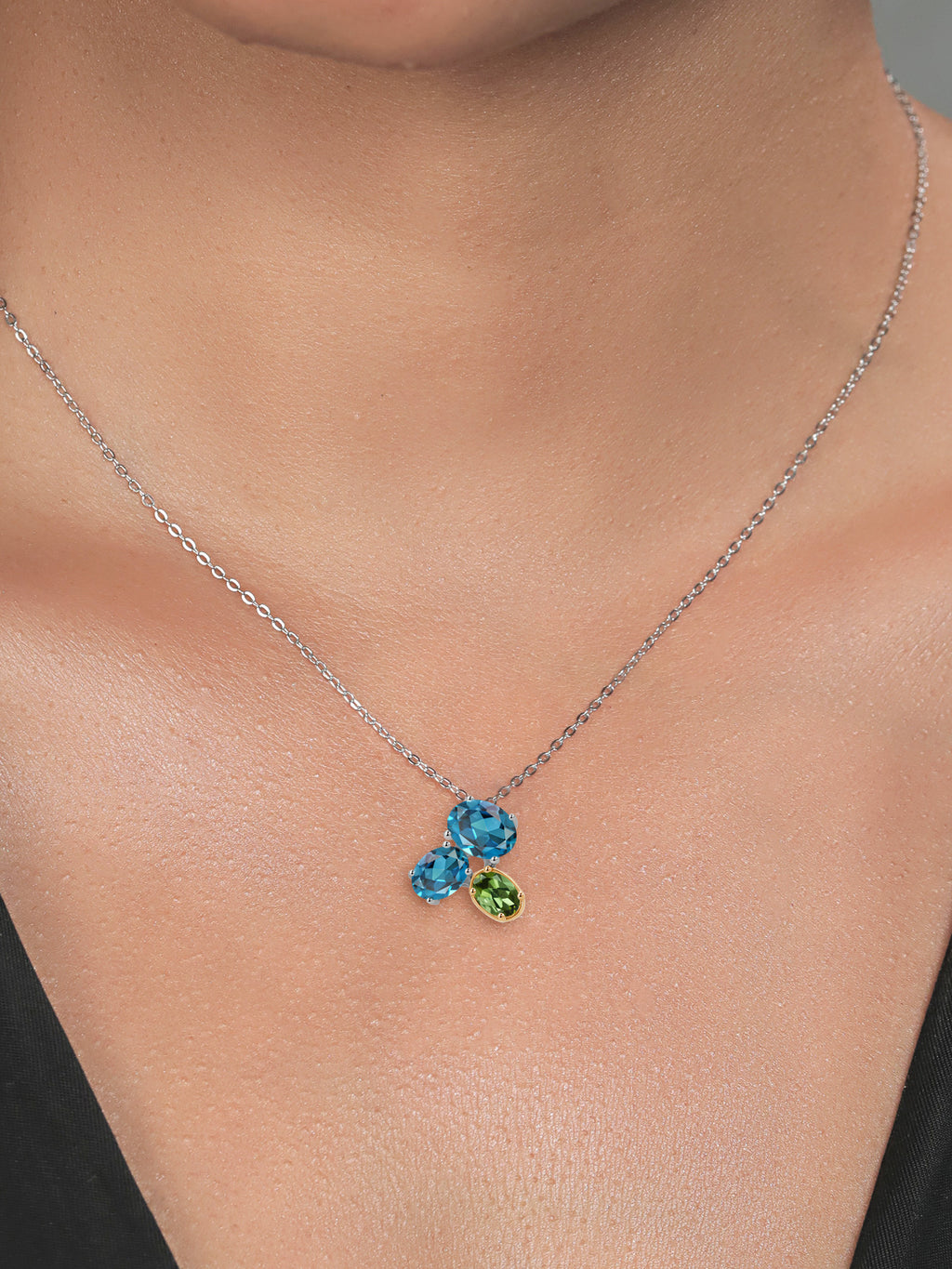 925 Silver 10K Yellow Gold London Blue Topaz Green Tourmaline Pendant Necklace with 18 inch Chain Y9874