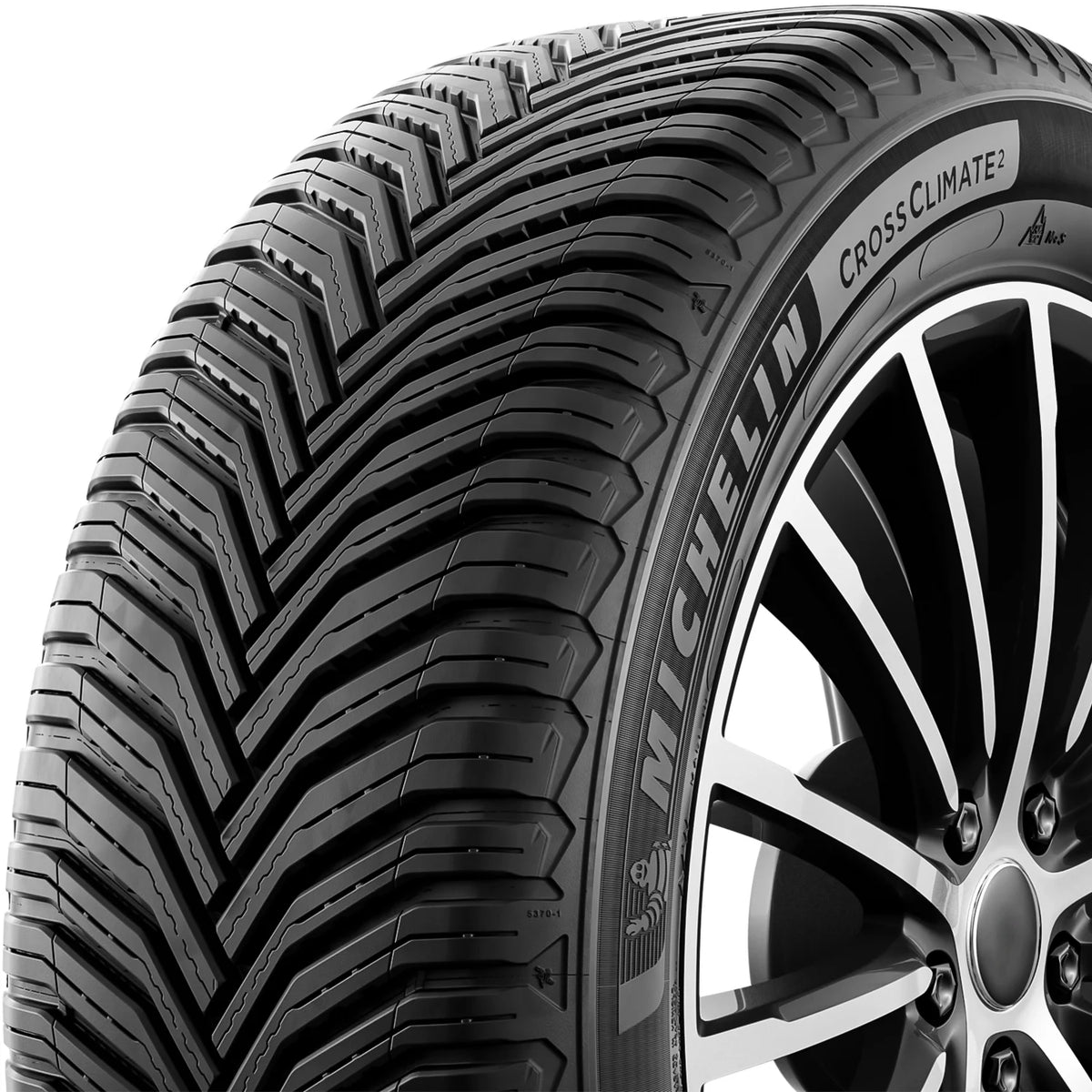 All-Season 235/55R17 99H Tire I637