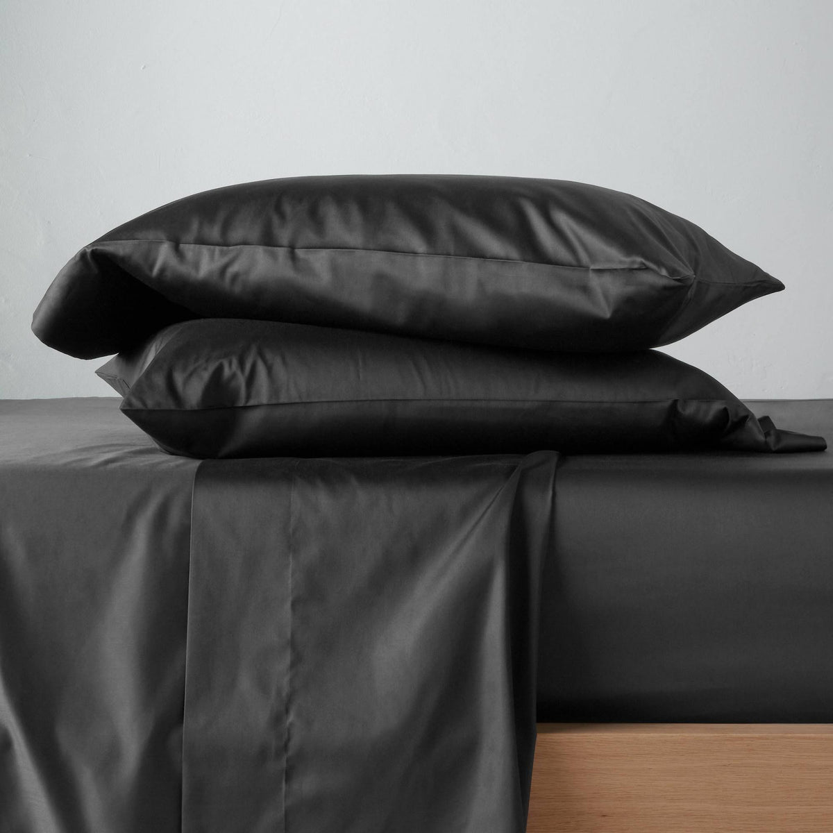 Full 300 Thread Count Solid Sheet Set Washed Black G945279