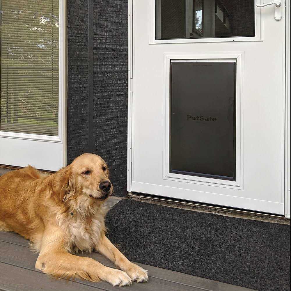 White High-view Wood Core Storm Door H9562