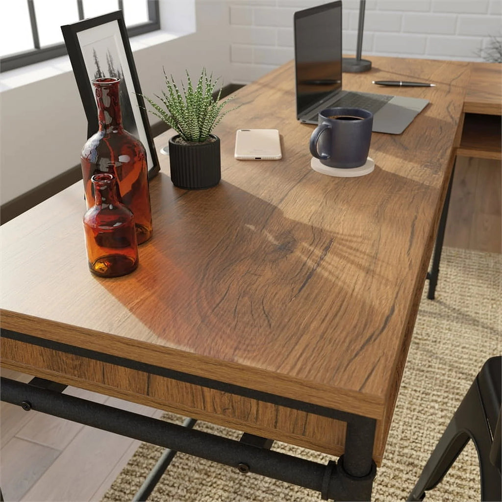 Contemporary Engineered Wood L-Desk Y388