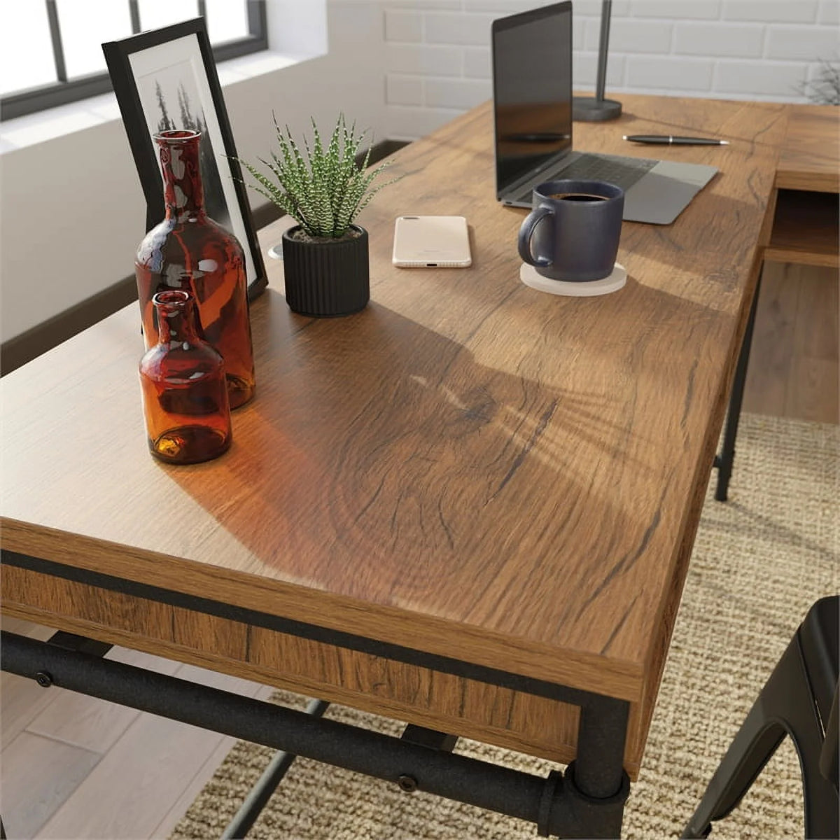 Contemporary Engineered Wood L-Desk Y388