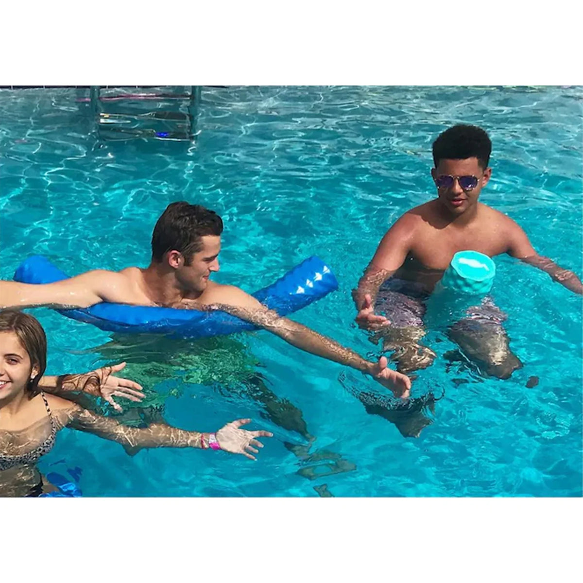 Mega Foam Pool Wavy Noodle (Capri Blue) N5633