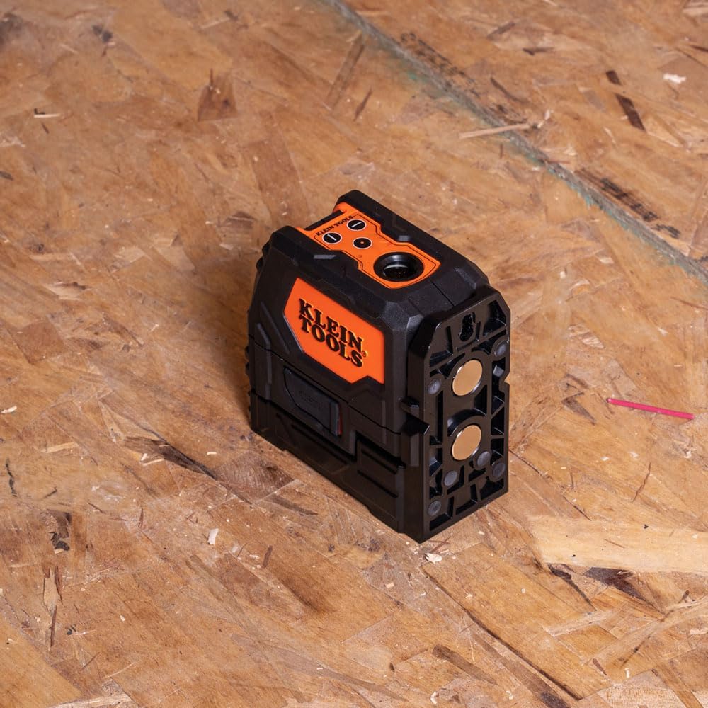Self-Leveling Cross-Line Laser Level with Magnetic Mounting Clamp R828