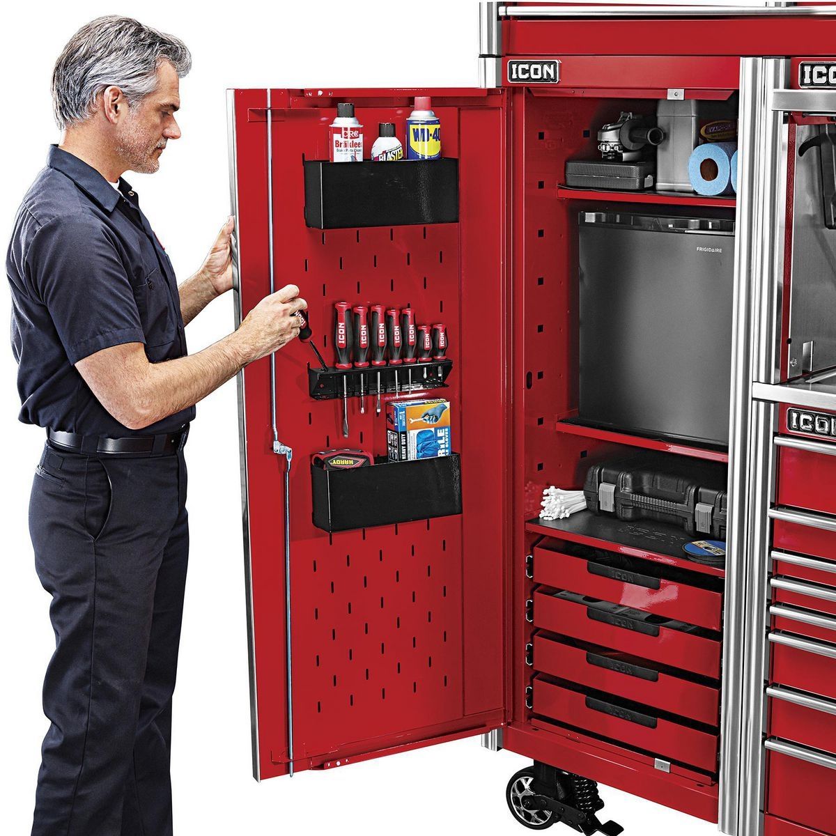 28 in. End Locker F2011
