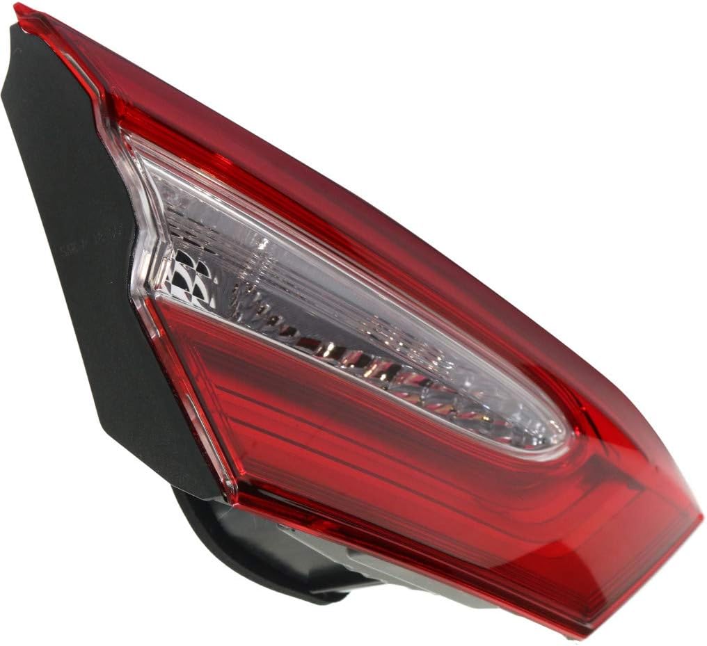 Toyota Camry Inner Tail Light Assembly Pair H331