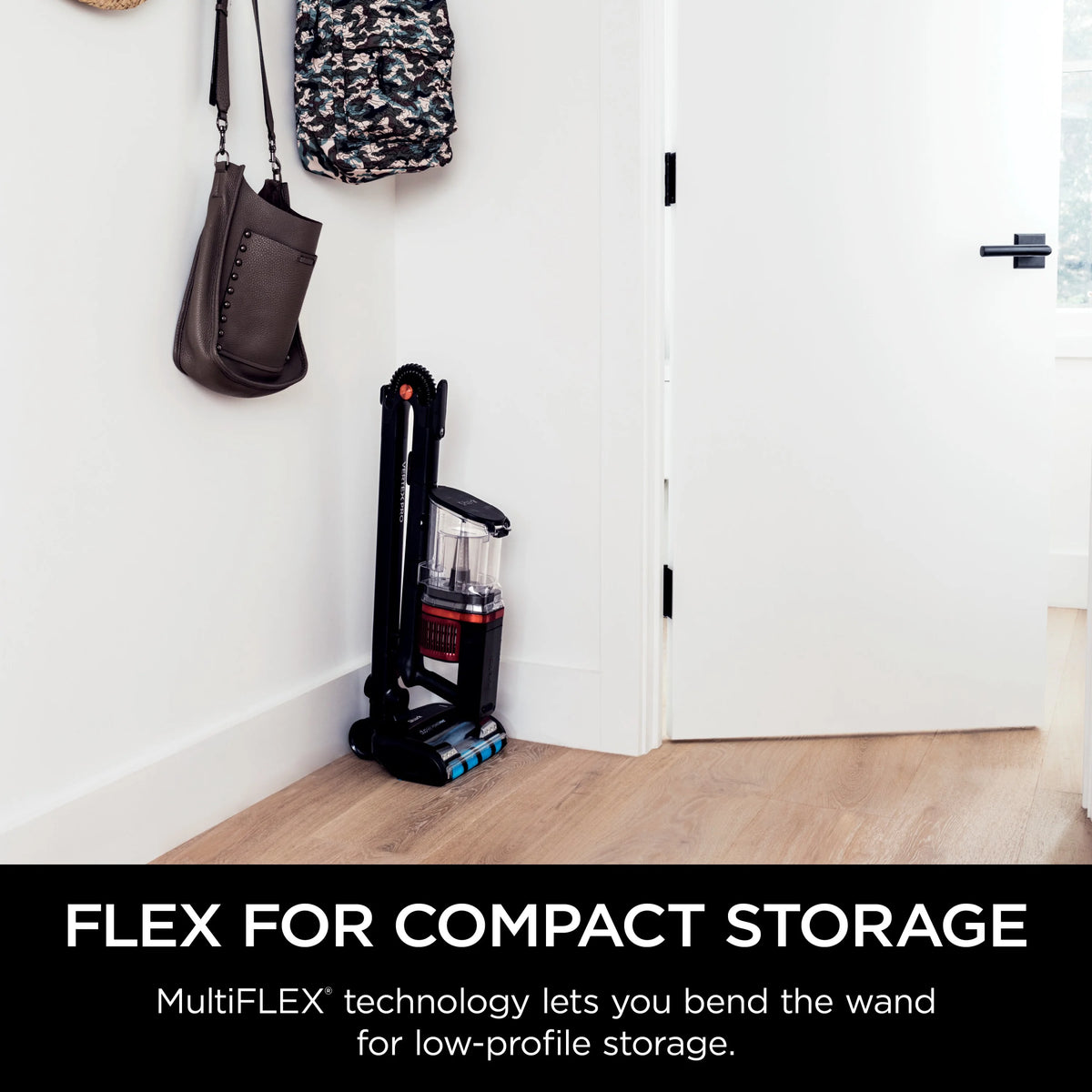 Lightweight Cordless Stick Vacuum Cleaner S64747