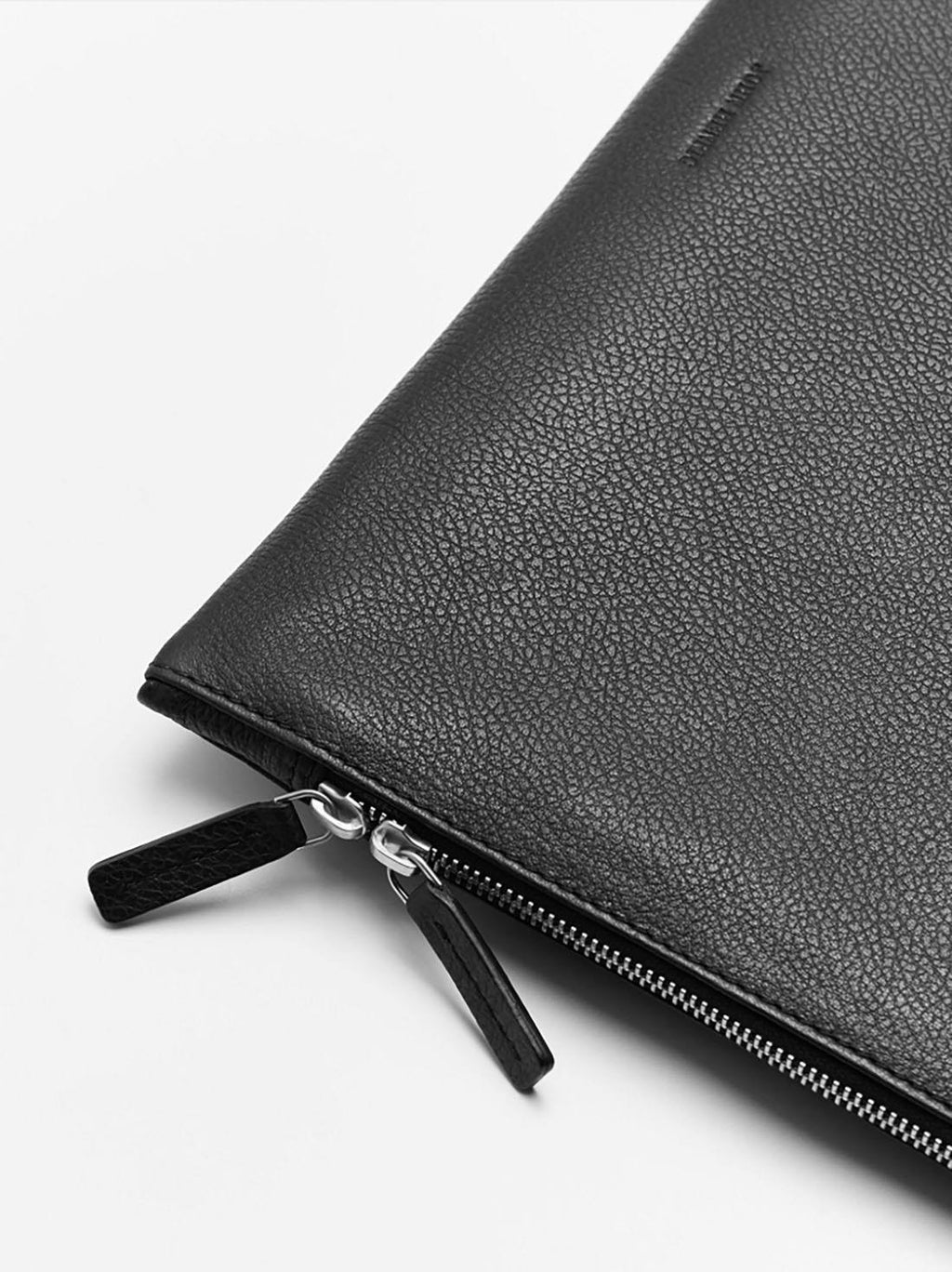 Black Laptop Case J729772